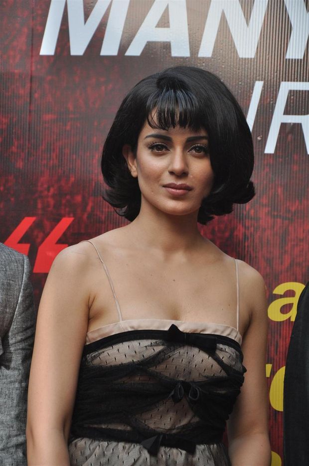Kangana Ranaut Sizzling Braless Beauty