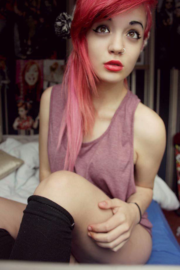 Fabulous emo student in this hot amateur girlfriend photo