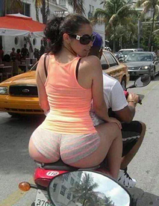 Lovely booty in incredible photo