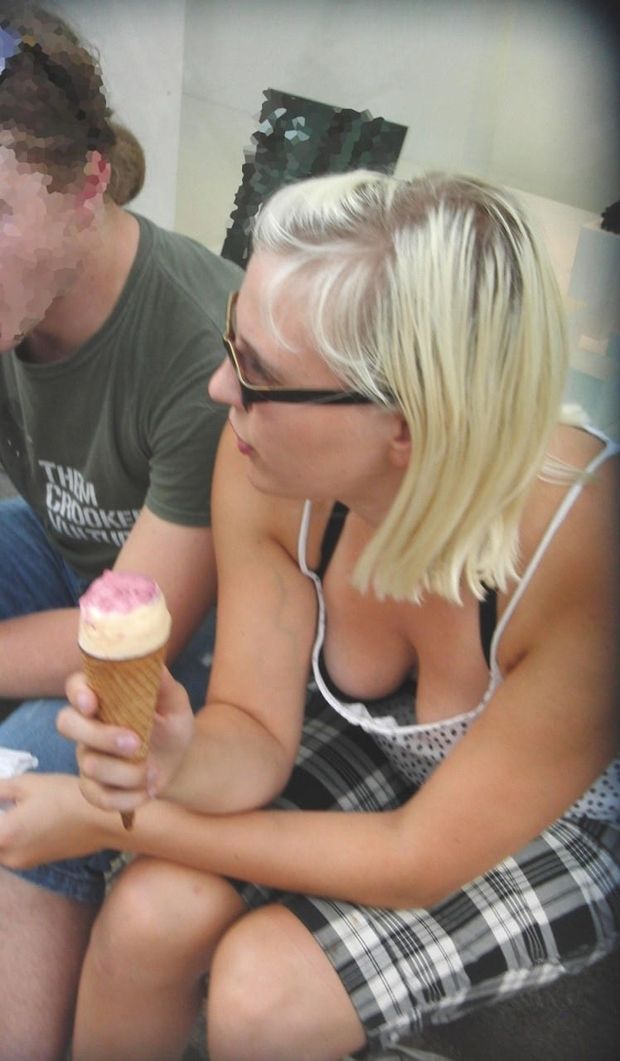 Ice cream girl shows downblouse
