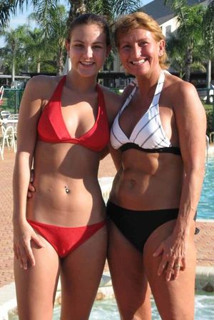 mom and daughter bikini