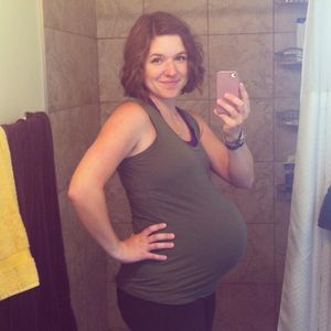 Sexy brunette teen in a hot beginners selfshot pic