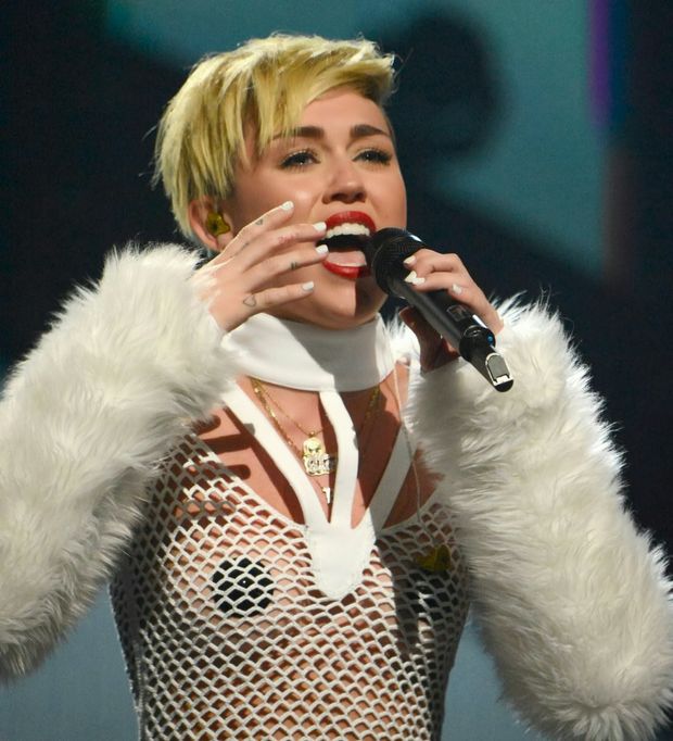 Miley Cyrus Sexy Transparent Dress Photos