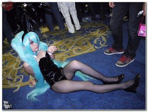 hatsune miku cosplay :3