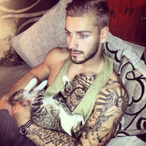 Another purrfect Reddit man