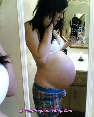 Awesome homemade pic with a fabulous brunette teen