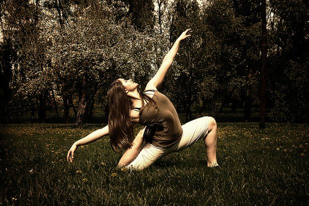Terpsichórē II by Paulin’a on Flickr.
www.girls4contortion.com