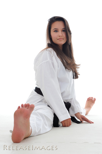 Tae Kwon Do Stretch by Patricia.Stein on Flickr.
www.girls4contortion.com