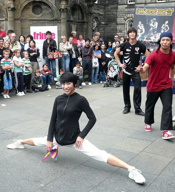 Edinburgh Fringe: Sa-Choom by chairmanblueslovakia on Flickr.

www.girls4contortion.com