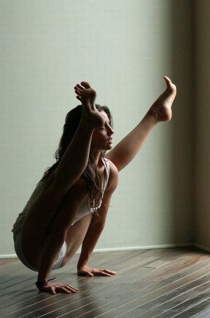Sexy pose - yoga - girls4contortion.com