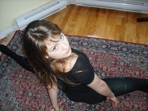 FlexiNegro4 by spagatudo on Flickr. girls4contortion.com Flexible and contortion photos, images, girls doing splits, showing flexibility, doing stretching, yoga, gymnast with gymnastic skils, dancers performs dance, ballerinas in ballet poses, acrobat