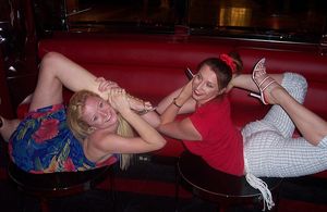 fiesta7 by spagatudo on Flickr. girls4contortion.com Flexible and contortion photos, images, girls doing splits, showing flexibility, doing stretching, yoga, gymnast with gymnastic skils, dancers performs dance, ballerinas in ballet poses, acrobats, b