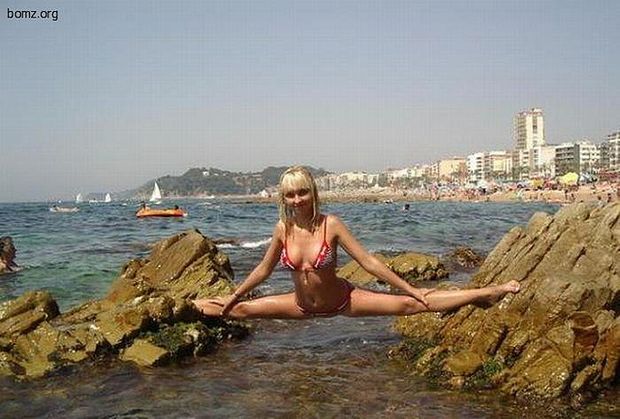 splits www.girls4contortion.com 018 on Flickr.