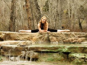 SDC114151 by that’d be jo on Flickr. girls4contortion.com