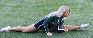 portland state cheerleader splits by bulgo125 on Flickr. girls4contortion.com