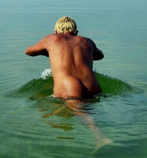 Cutjunge naked on the Beach