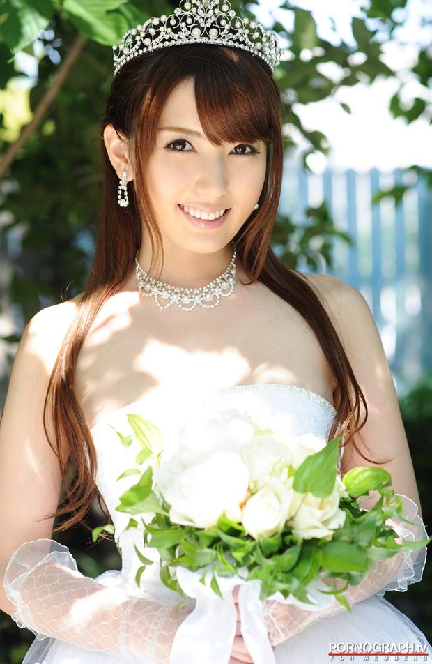 Yui Hatano from /r/NSFW_Japan/ fully clothed