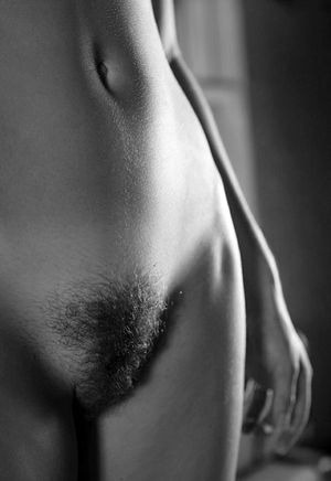 Perfectly trimmed pussy