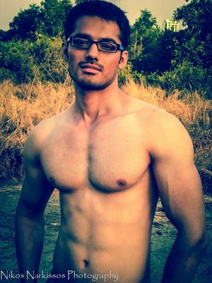 Bespectacled hot brown bro anyone