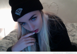 Everybody likes Hot Babes, don’t you?