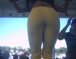 latina in tight spandex candid