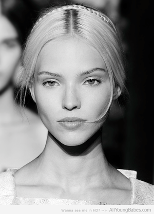 Everybody likes Hot Babes, don’t you?