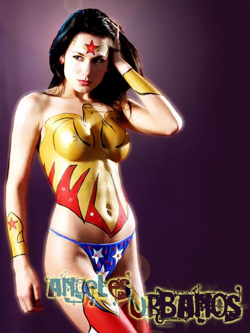 cosplaycomicsmusic:

Wonder Woman bodypaint