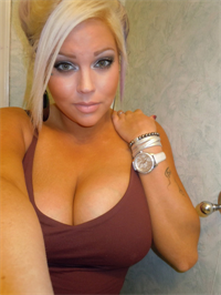 More picture like this on tetasnow dot com