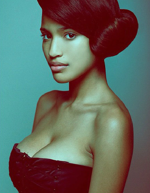 This sister's big natural (?) rack is CRAZY!!!!