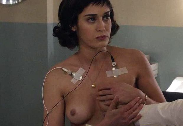 Lizzy Caplan sexy scans & nude vidcaps