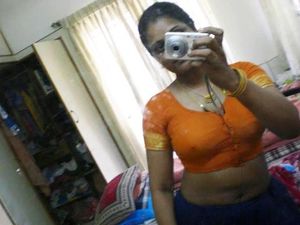 Nice Shot Babe… Courtesy : sunnyleones cousin