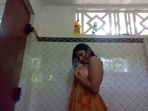 Indian babe nude bath Next pic her pussy