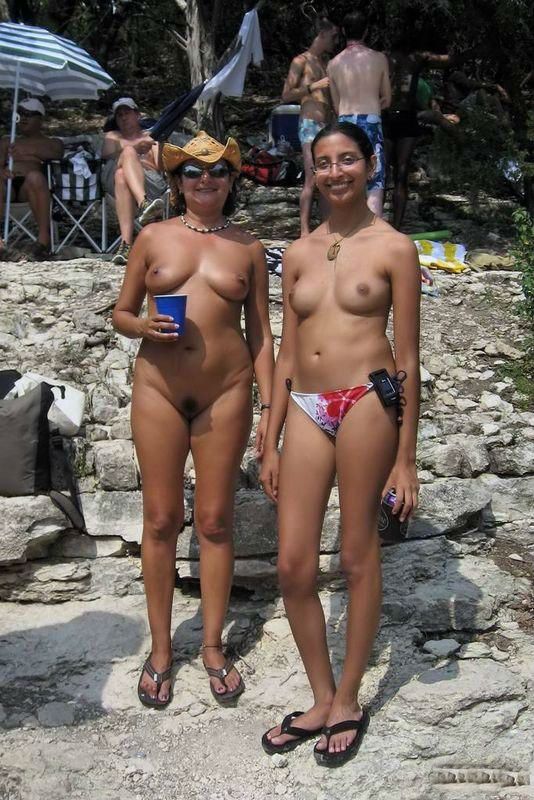 Nude desi Mother n daughter

Can’t believe desi indian’s are posing nude with family members.. posting more, stay tuned: