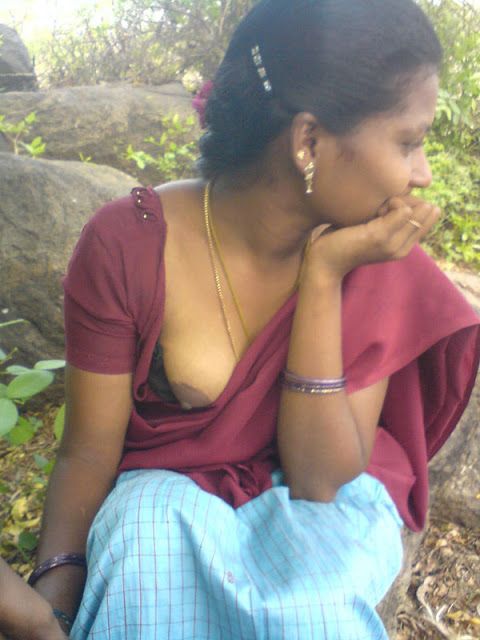 desi girlfriend without blouse, fucking with boyfriend on jungle..

Official website: www.desileones.info

Follow for more pics: