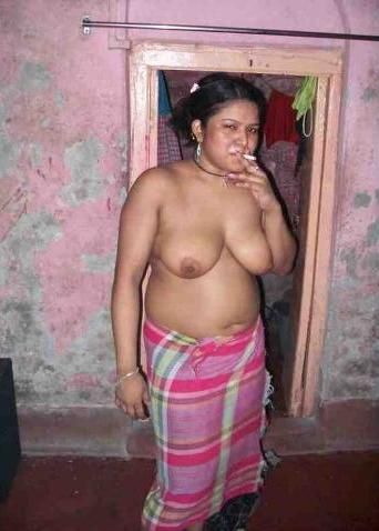 Is there daring cowboy to fuck her?