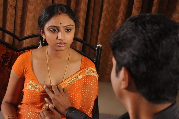 Cute B grade actress Vaheeda, You may found this movie in Youtube Film called anagarigam tamil movie