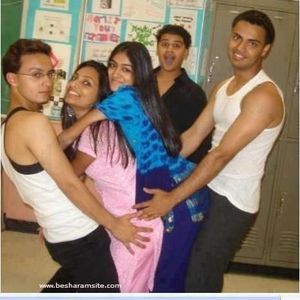 కోమలి, స్మిత దూల లంజలు: Telugu Sex Story అనూరాధ ఆంటీ చెప్పింది ఎవరో మినిస్టర్ కొడుకు వస్తున్నడట ముగ్గురు లంజలు కావలత. సరే లేవే ఈ లోపు కుర్ర… View Post