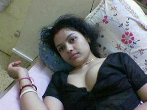 Indian Housewives Bedroom Pics