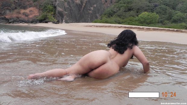 Matured Indian Village Aunts Showing Everything

Daring Indian Housewives Nude on Beach, Big Boobs Matured Indian Village Aunts Showing…

View Post