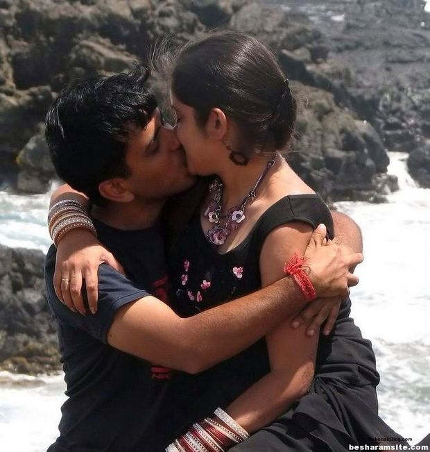 Hot Indian College Girls Outdoor Kissing with Lovers

Gallery of Desi Showing Big Cleavage and Dare smooching acts with partners in public, Hot…

View Post