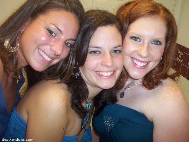 Irish drunk girls weird peeing gallery

Cute Amateur Horny girls enjoying voyeur Pissing outside, fully drunk in rave party, enjoying group…

View Post