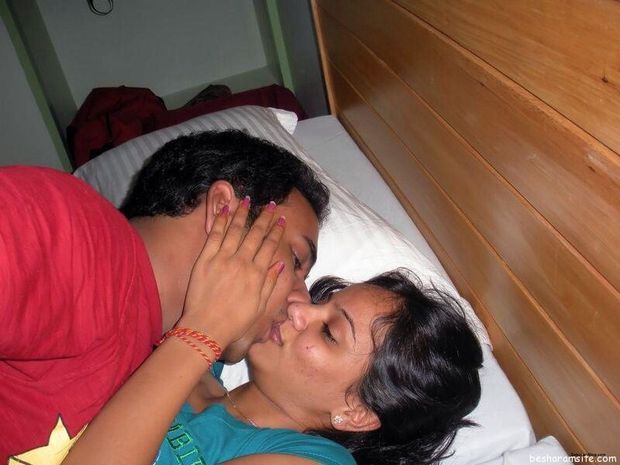 Indian Gorgeous Teen Couple Biting Lips

 

 

Hot Sexy and Horny Indian College Teens Secret Vacation Pics on Lonavala, Mumbai trip pics, Indian…

View Post