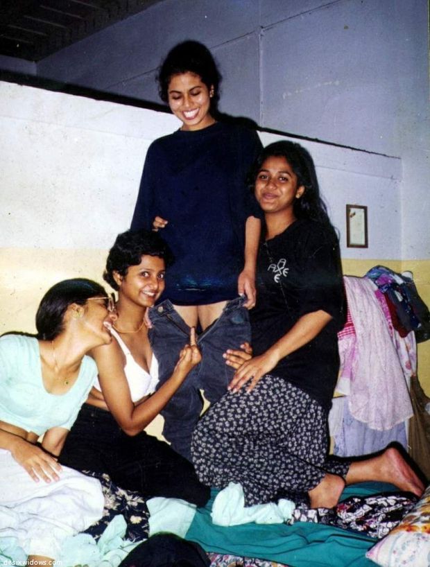 High Profile Couple Swapping Gallery

Rich Indian Businessmen swapping their wives with colleagues, share your wife gallery of Indian…

View Post