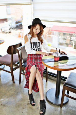 Cute girl Continue reading &#8594;