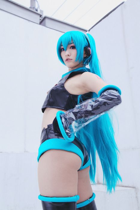 cosplaygirl:

Aira＇s COSPLAY - Miku Hatsune (2010/11/02) -...