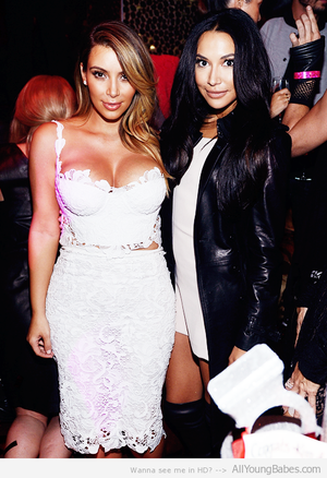 Everybody likes Hot Babes, don’t you?