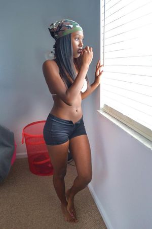 Nice view yummy ass babe