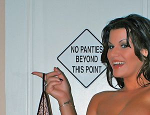 Haha, a great bedroom sign. :D