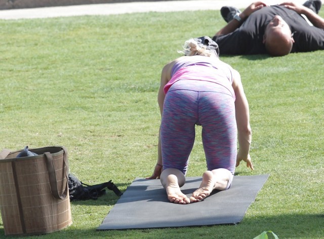 camel toe yoga