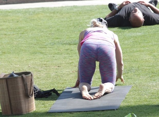 camel toe yoga